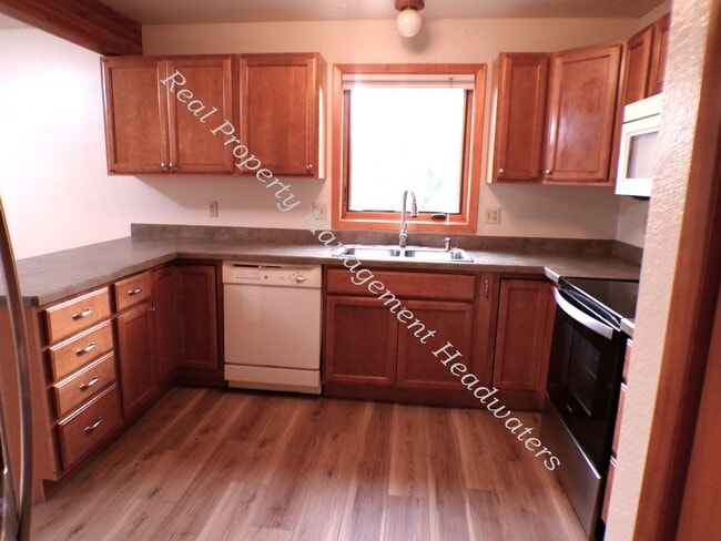 Building Photo - 2 Bed 2 Bath Condo For Rent