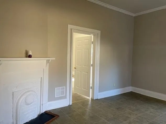 Building Photo - 2 Bedroom 1 Bathroom
