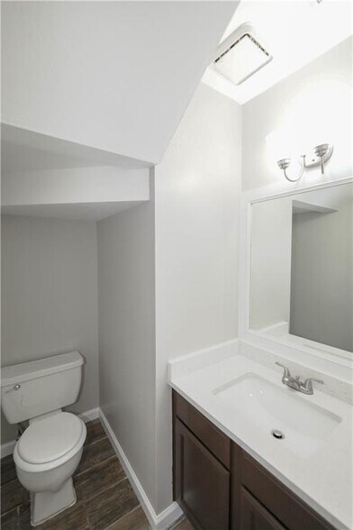 Building Photo - 1700 Waterloo Trl
