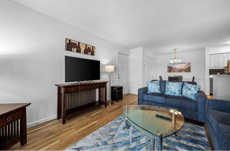 Building Photo - 2905 Burch Ave