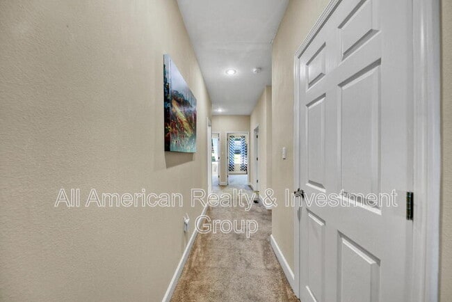 Building Photo - 511 Arbor Lake Dr