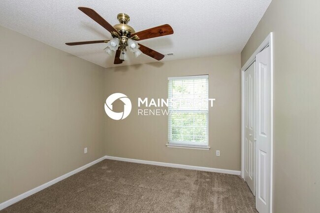 Building Photo - 3 Bedroom Pet-Friendly Home in Mooresville, NC with Main Street Renewal