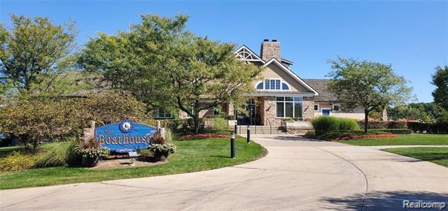 Building Photo - 26384 Island Lake Dr