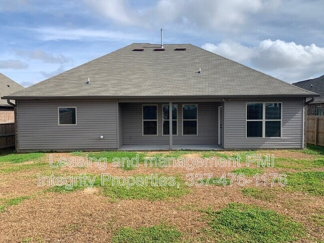 Building Photo - 201 St Caillin St