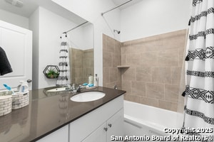 Building Photo - 5903 Geronimo Vis