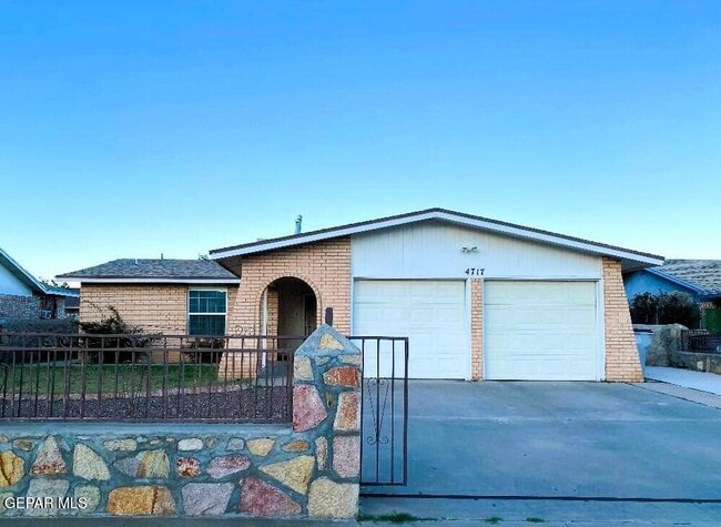 Primary Photo - 4717 G V Underwood Dr