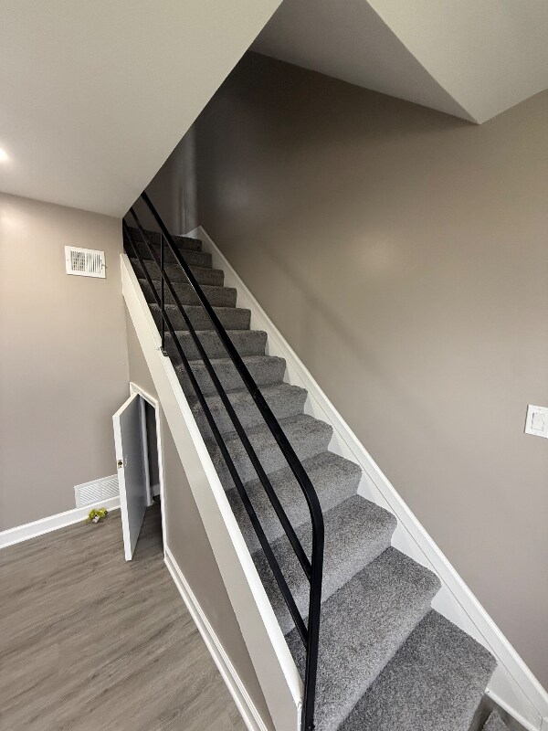 Building Photo - 2513 Iverson St