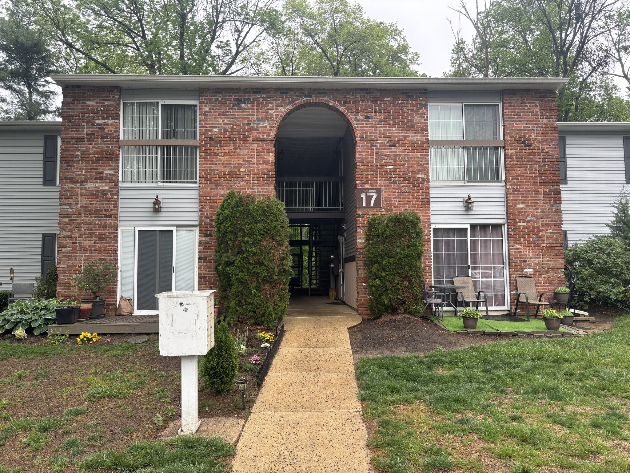 Building Photo - 17-6 Augusta Ct