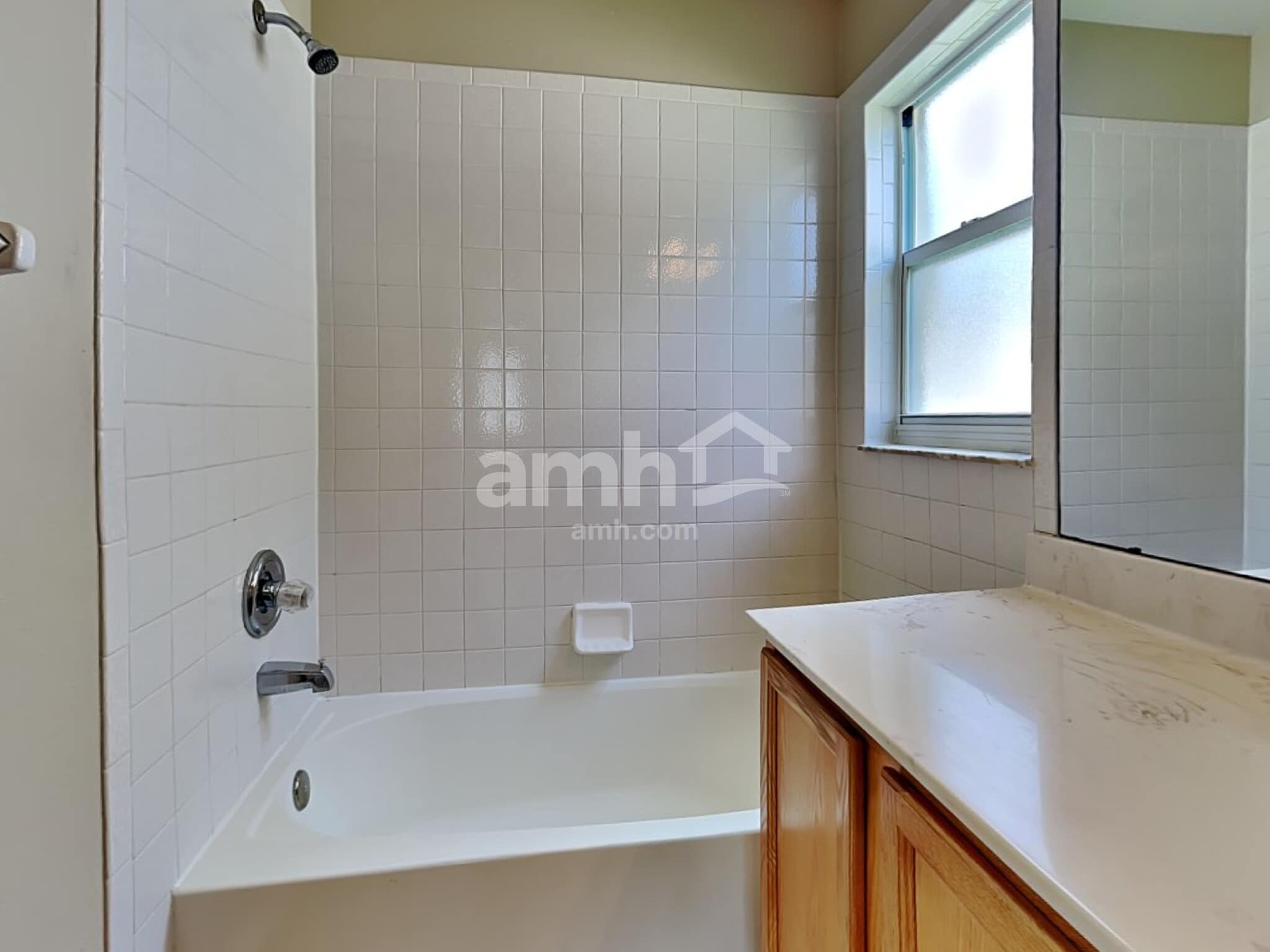 Building Photo - 27346 Breakers Dr