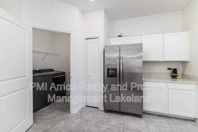 Building Photo - 1228 Tyler Lp