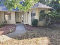 Building Photo - Large north Chico home available now