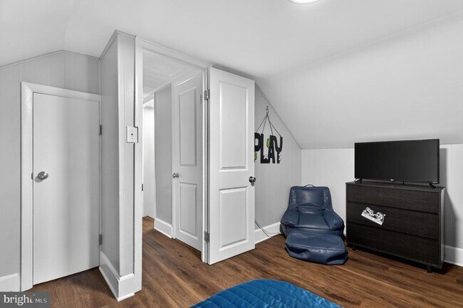 Building Photo - 621 Patterson Ave