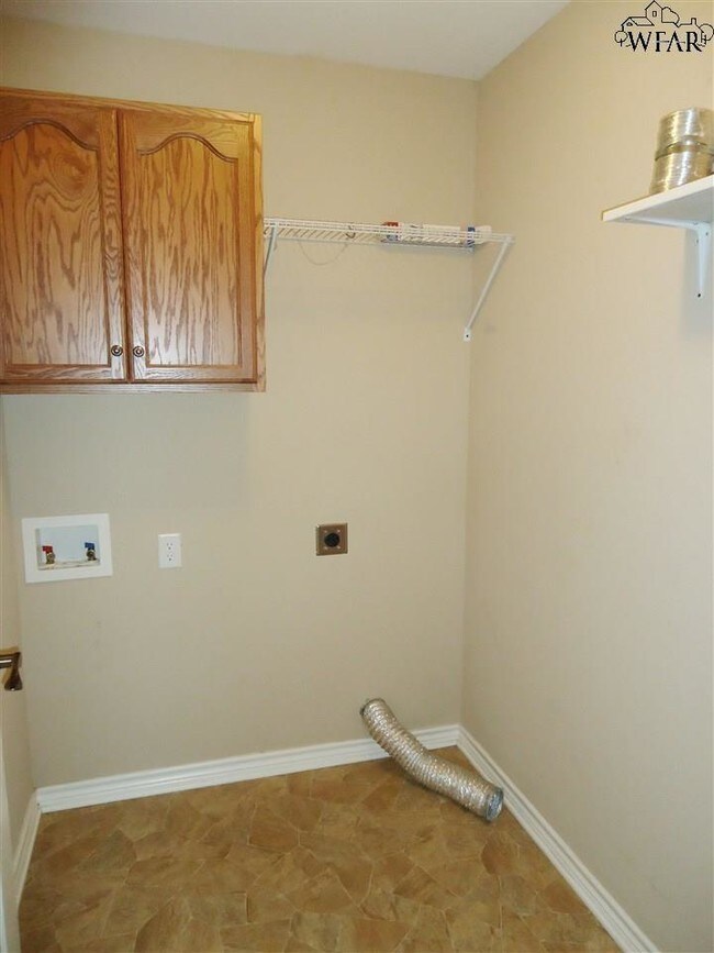 Building Photo - 4823 Belair Blvd