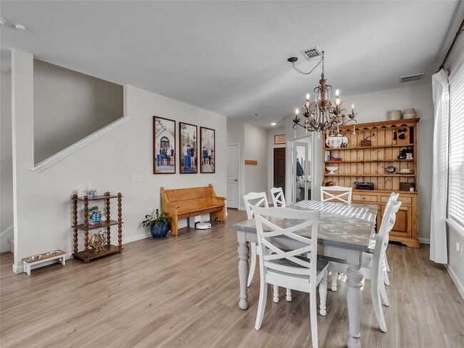 Building Photo - 25623 Balsamroot Dr