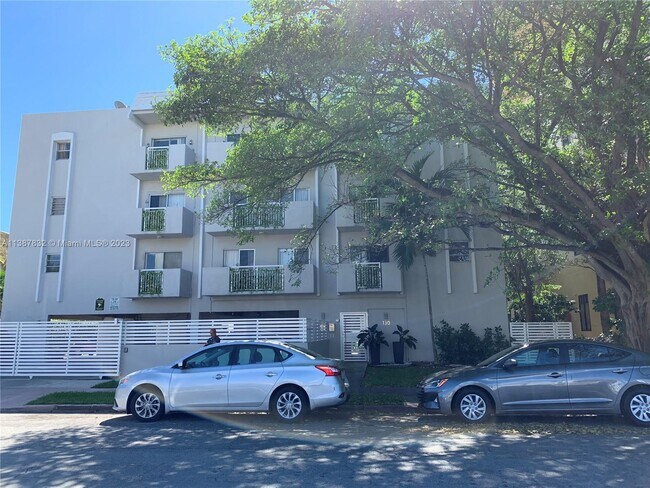 Building Photo - 130 Mendoza Ave