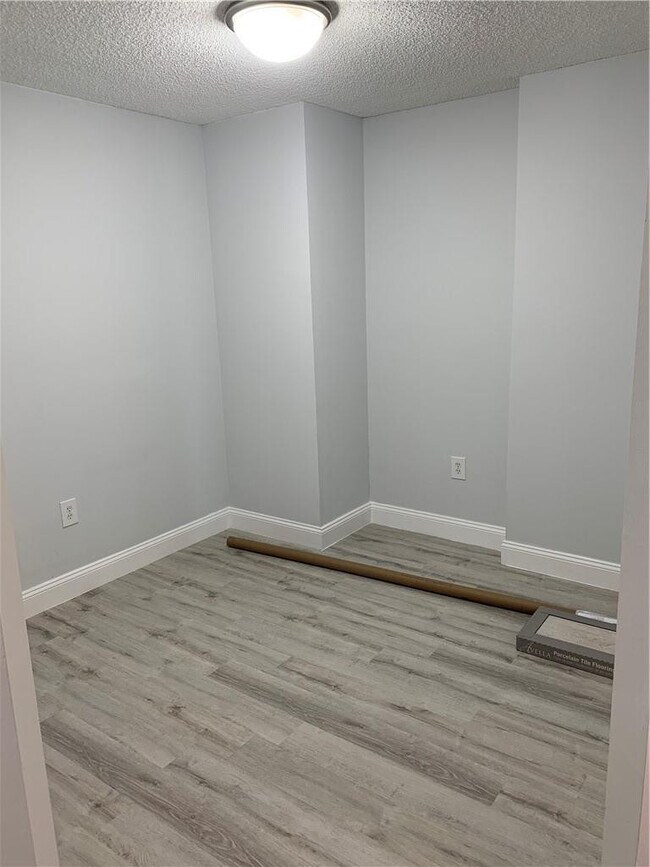 Building Photo - 520 SE 5 Ave