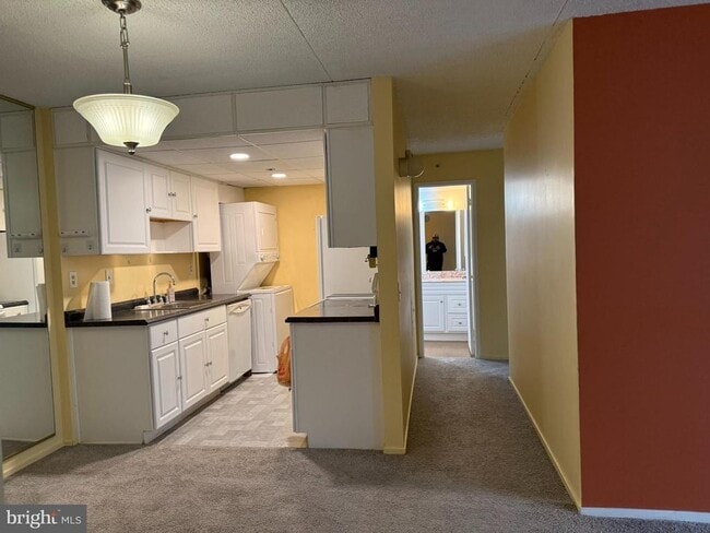 Building Photo - 5911 Edsall Rd