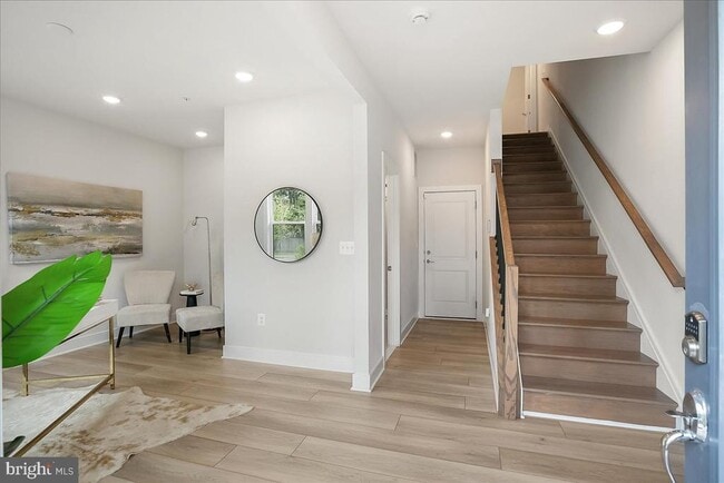 Building Photo - 12768 Sunrise Valley Dr