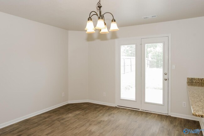 Building Photo - 129 Forestbrook Dr