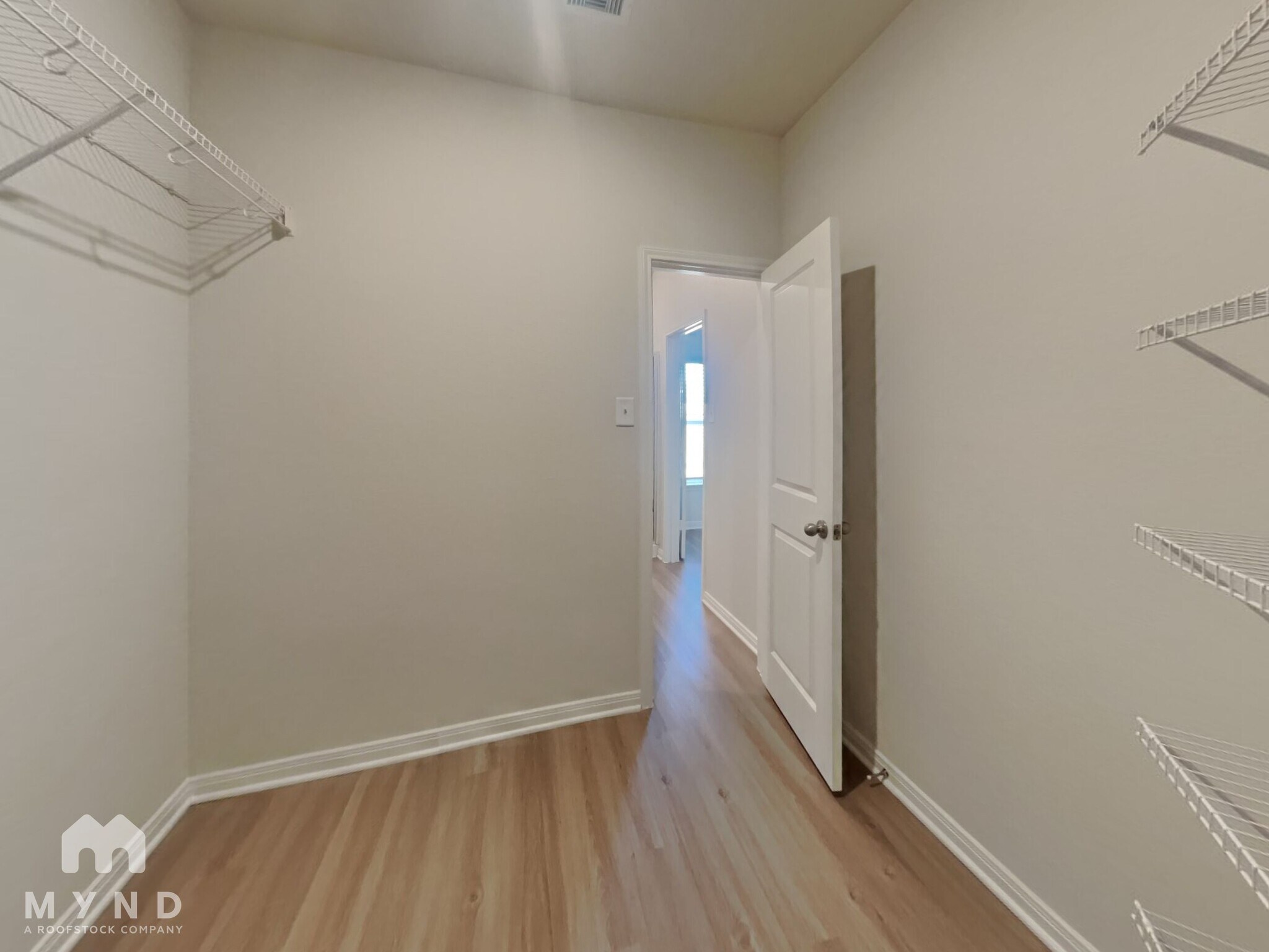 Building Photo - 15635 Plum Brk Dr