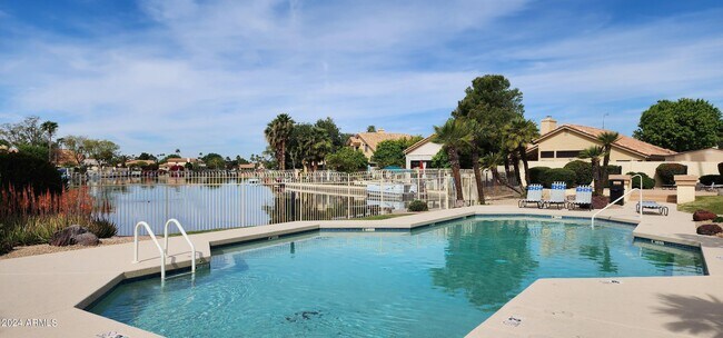 Building Photo - 10945 W Poinsettia Dr