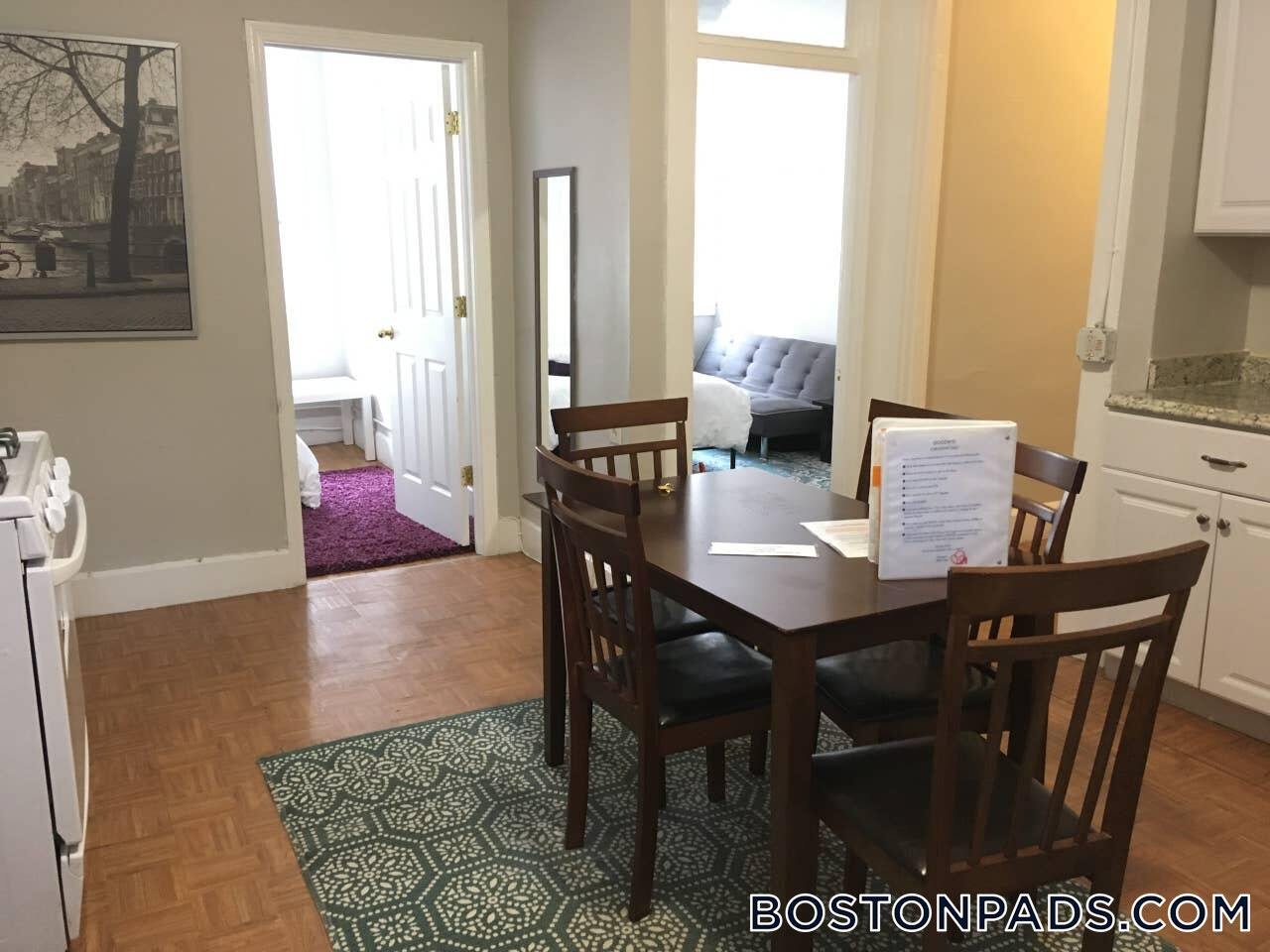 Building Photo - 161 Endicott St