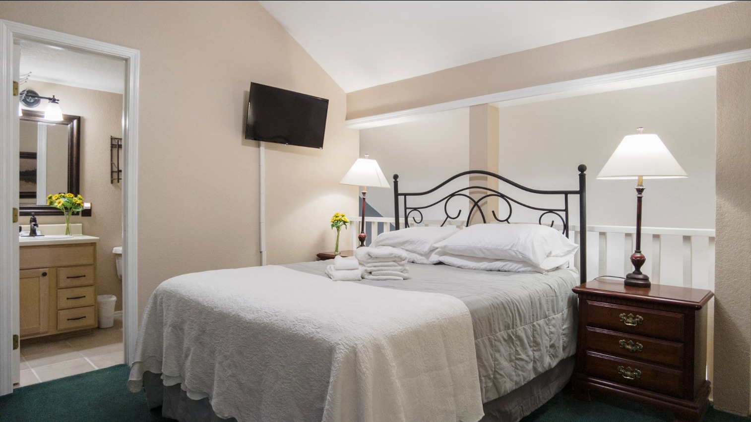 Building Photo - 420 Fall Creek Dr