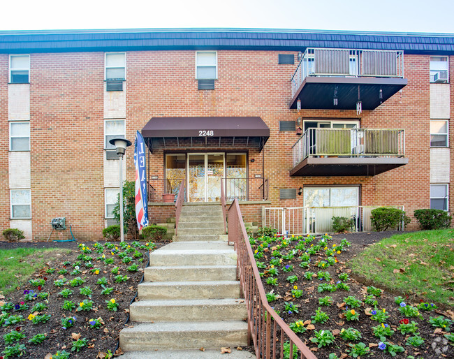 Building Photo - Cedar Beech Plaza Apartments