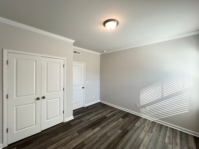 Building Photo - Stunning 4BD, 3BA Durham Home within Close Proximity to RDU Airport, Brier Creek, and Downtown Du...