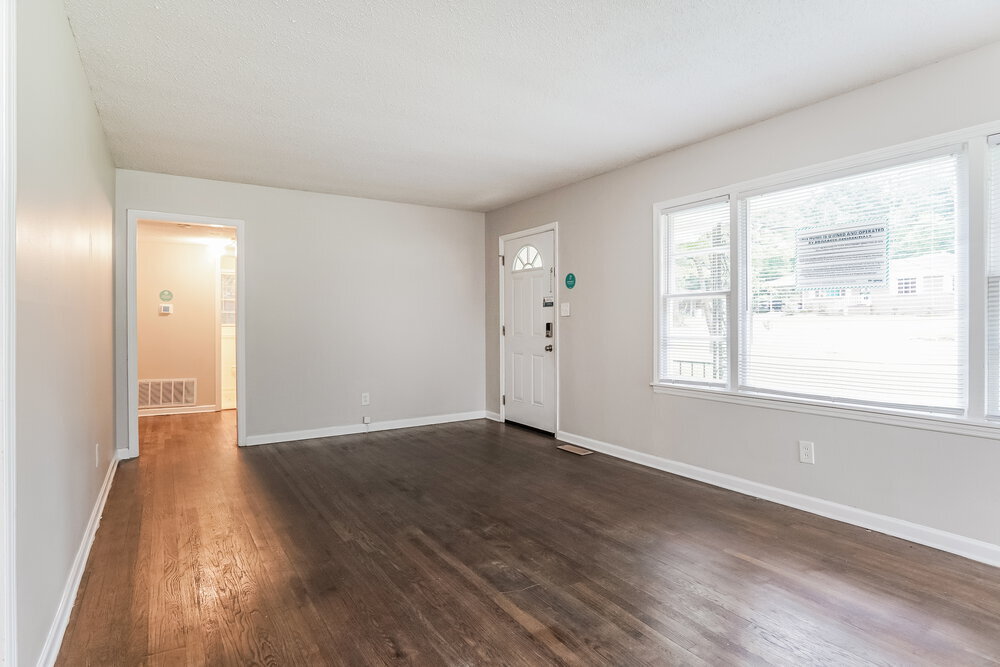 Building Photo - 812 Nelson Dr
