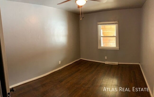 Building Photo - 7702 W Kentucky Ave