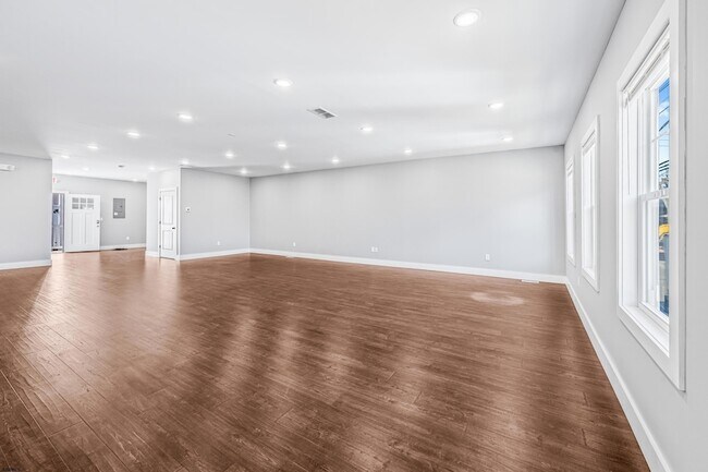 Building Photo - 24 S Washington Ave