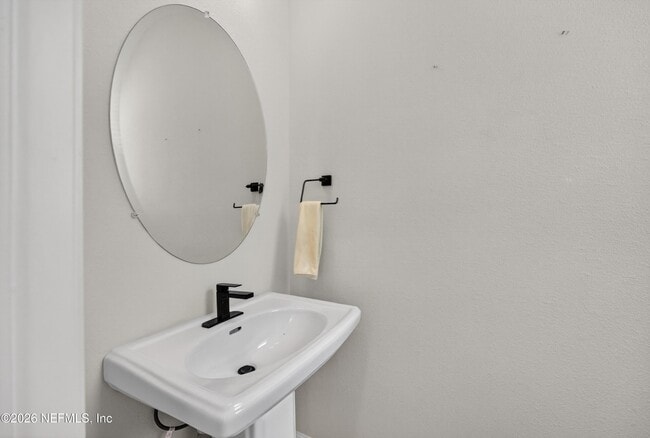 Building Photo - 1093 Farwell St