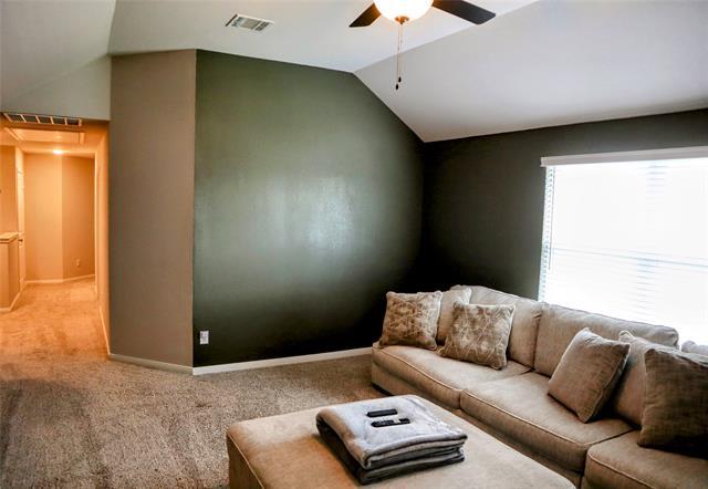 Building Photo - 7024 Llano Dr
