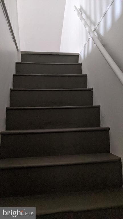 Building Photo - 18 Strode Ave