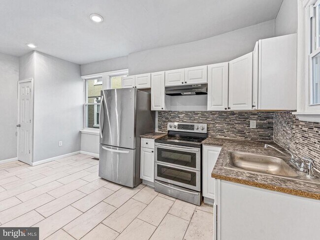 Building Photo - 1511 N 54th St
