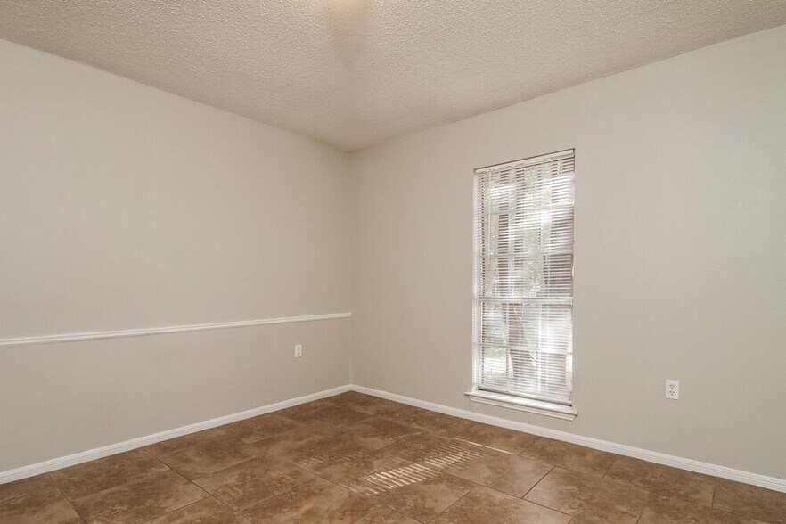 Building Photo - 6803 Highland Bluffs