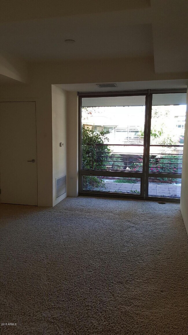 Building Photo - 7131 E Rancho Vista Dr