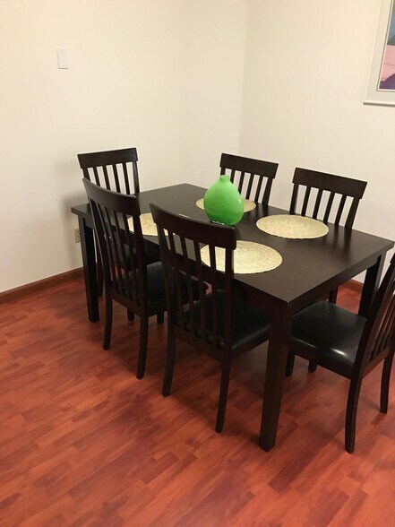 Building Photo - 1607 Glendon Ave