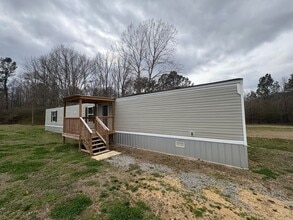 Building Photo - For Rent