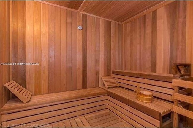 Building Photo - 1100 S Miami Ave