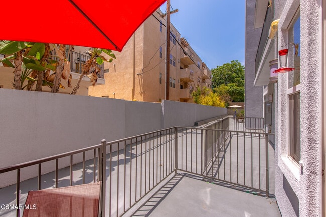 Building Photo - 10878 Bloomfield St