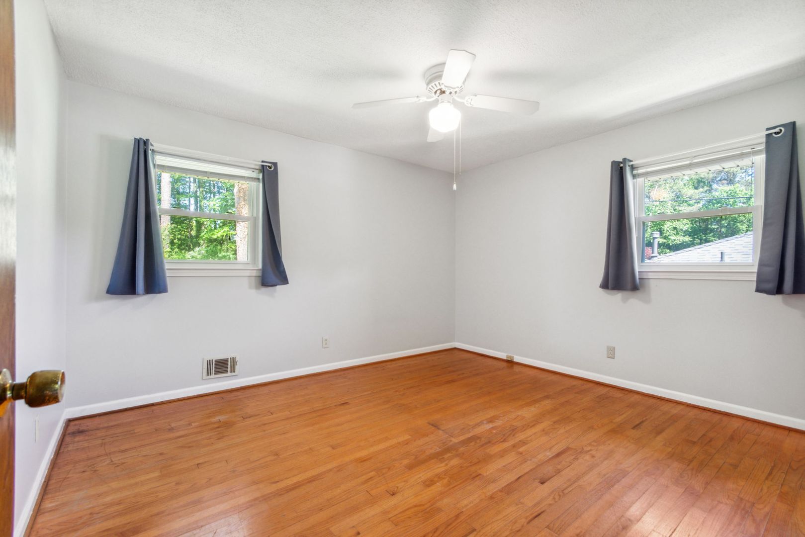 Building Photo - 1876 Cameo Ct