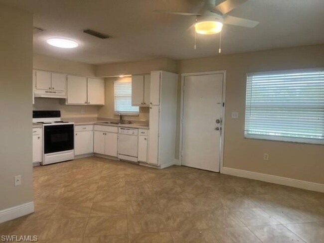 Building Photo - ANNUAL RENTAL - 1 BED/1 BATH AT POINCIANA