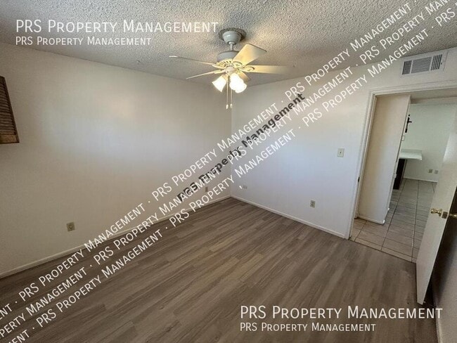 Building Photo - 1851 E University Dr