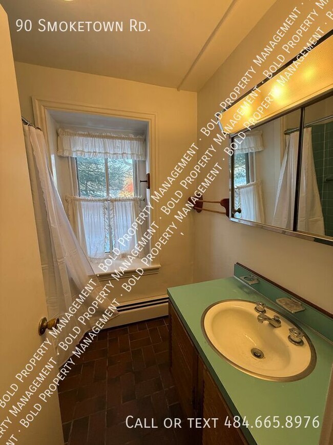 Building Photo - 90 Smoketown Rd