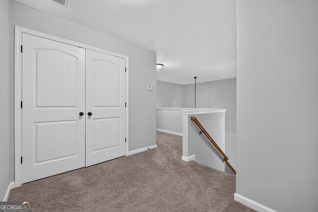Building Photo - 1849 Blackstone Way