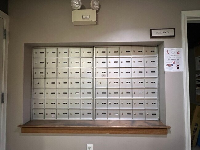 Building Photo - 35 Riverwalk Way