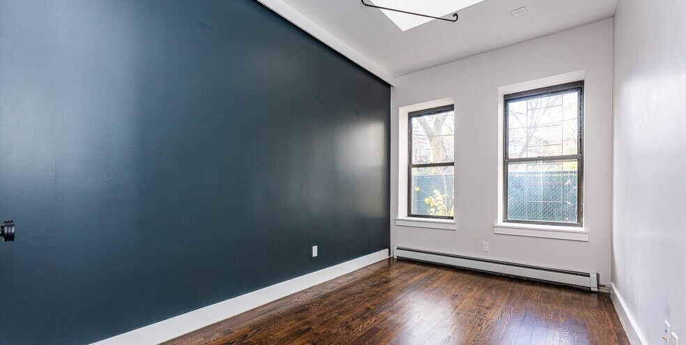 Building Photo - 1094 Bedford Ave