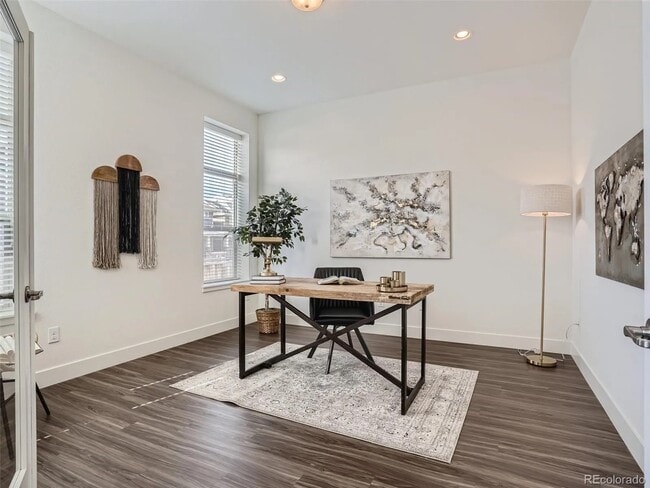 Building Photo - 10101 E 59th Dr